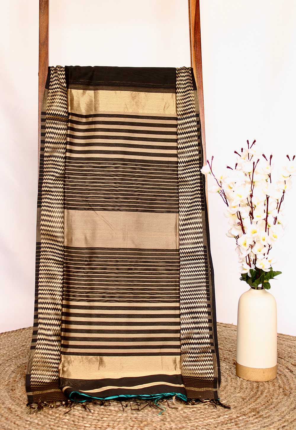 Black Plain Maheshwari Saree with Golden Stripe Pallu