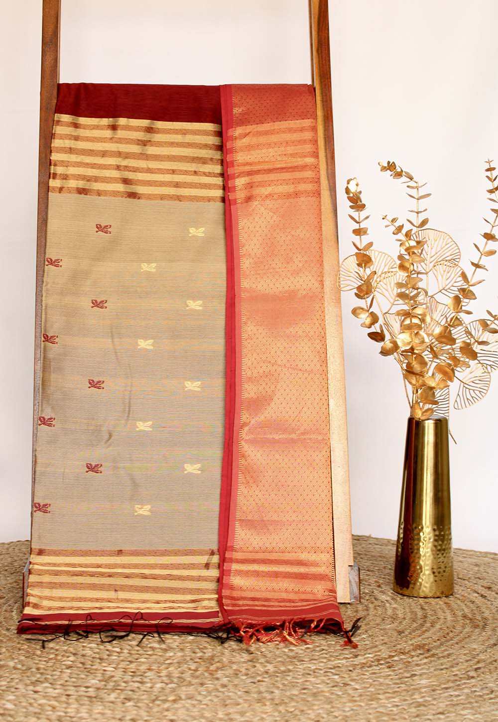 Maroon Maheshwari Saree with lotus weaving on Moss Pallu & Border