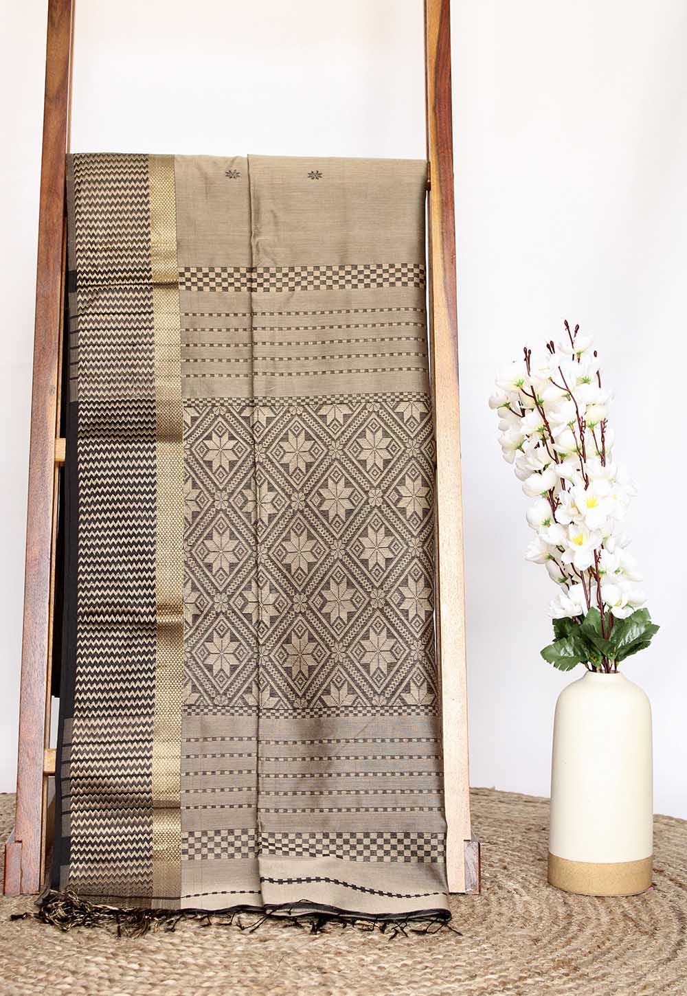 Moss Maheshwari Saree with detailed weaving on Pallu & border