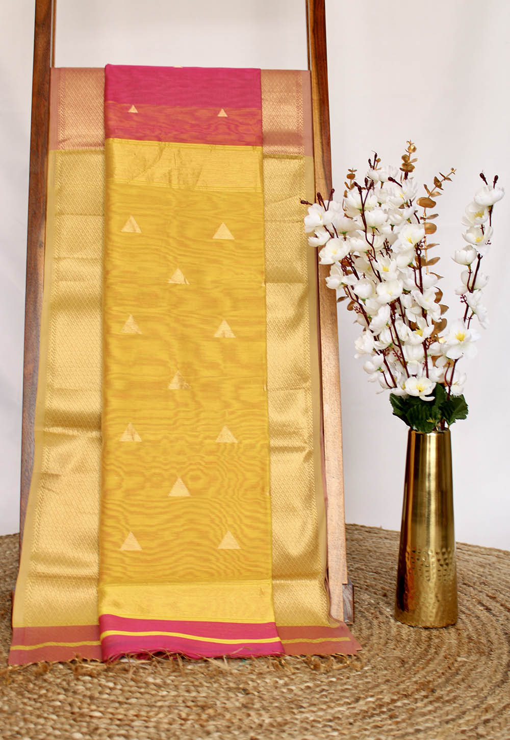 Pink Maheshwari Saree with triangle weaving on Yellow Pallu & Border