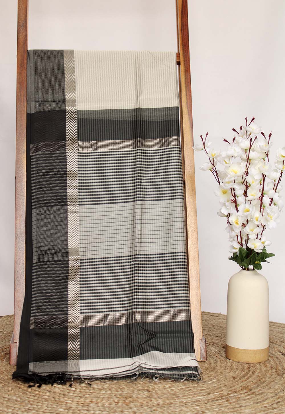 White Plain Maheshwari Saree with Black Stripe Pallu